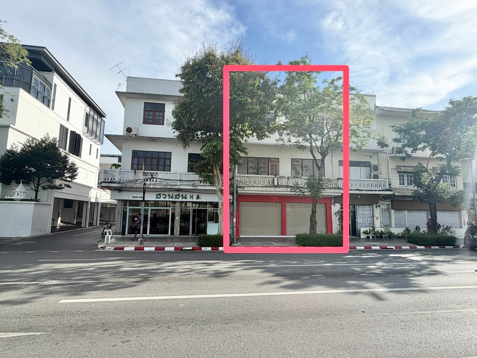 Good location, commercial building for rent, 2 units, 3 floors, interested contact Line: 0889656914, hurry up and contact us. Good location, commercial building for rent, 2 units, 3 floors, interested contact Line: 0889656914, hurry up and contact us.