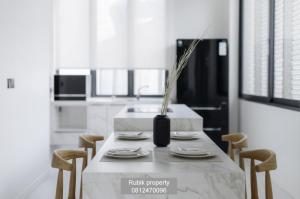 🏡 Brand-New 5-Story Home in the Heart of Ekkamai | Modern Luxury Living 🌟 (RB390)