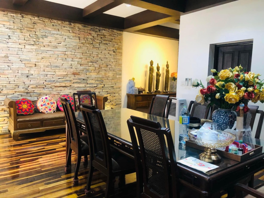 ● Thai Oriental Style ● 4-Story Townhome, 4 Bedrooms | 34.00 sq.w., 400.00 sq.m. | near Central Rama 3 4 mins, BTS St. Louis 11 mins ● Thai Oriental Style ● 4-Story Townhome, 4 Bedrooms | 34.00 sq.w., 400.00 sq.m. | near Central Rama 3 4 mins, BTS St. Louis 11 mins