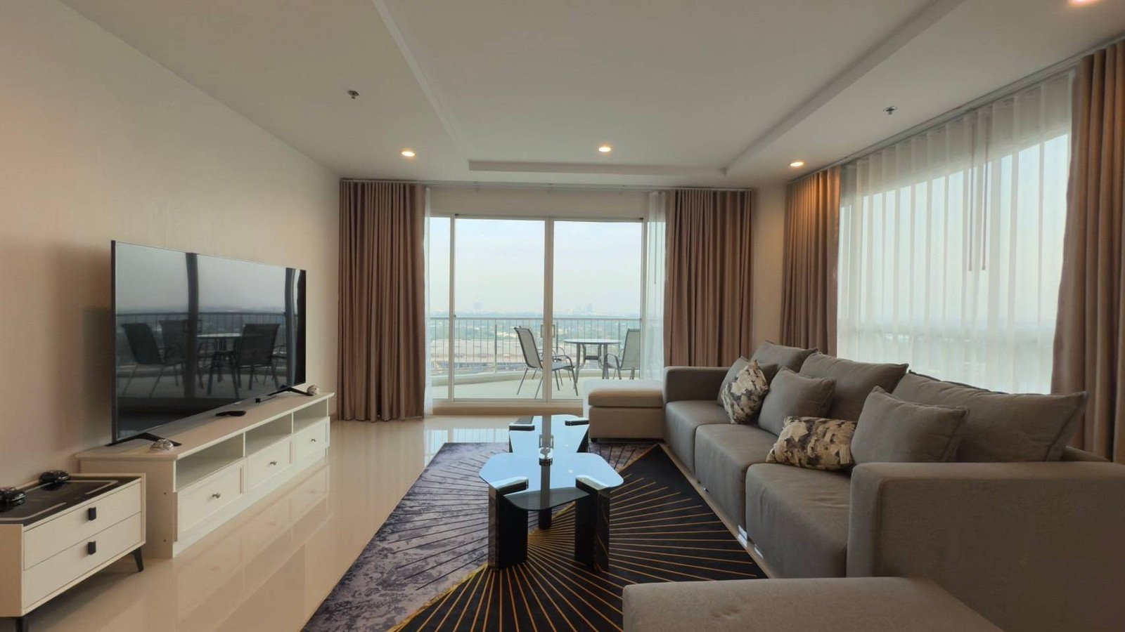 ❖ Prime location ❖ 15+ Floor 283.00 sq.m. | 3 Beds, South | Near Terminal 21 Rama 3 7 mins, The up rama 3 10 mins ❖ Prime location ❖ 15+ Floor 283.00 sq.m. | 3 Beds, South | Near Terminal 21 Rama 3 7 mins, The up rama 3 10 mins