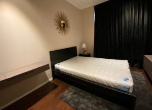 Condo for rent Diplomat 39