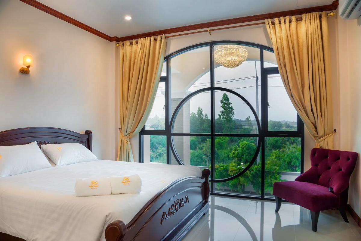 ขายบ้านพูลวิลล่า ชะอำ บ้านสวยหรูหลังใหญ่ 33 ห้อง  – รูปที่ 4