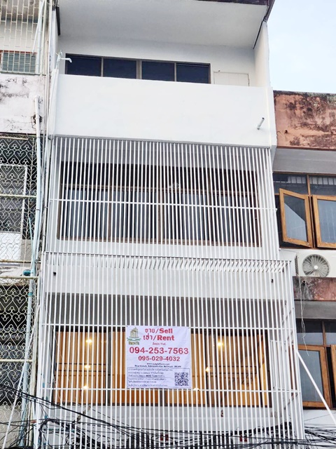 Walkable MRT Chokchai4 300m. adjacent to the market. Never Using MRT Ratchadaphisek 2.1km. 6-8bed – รูปที่ 3