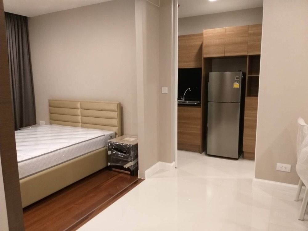 For Sale Unit A1208-A1209 ขายพร้อมผู้เช่า โครงการ เดอะเมโทรโพลิส คอนโดมิเนียม 2 ห้องนอน 2 ห้องน้ำ 70 ตร.ม. ตำแหน่ง A1208-A1209 ทิศเหนือ วิวสระน้ำ เฟอร์ครบ พร้อมเข้าอยู่ ราคาขาย 6,990,000 บาท *ราคาต่อรองได้ – รูปที่ 4