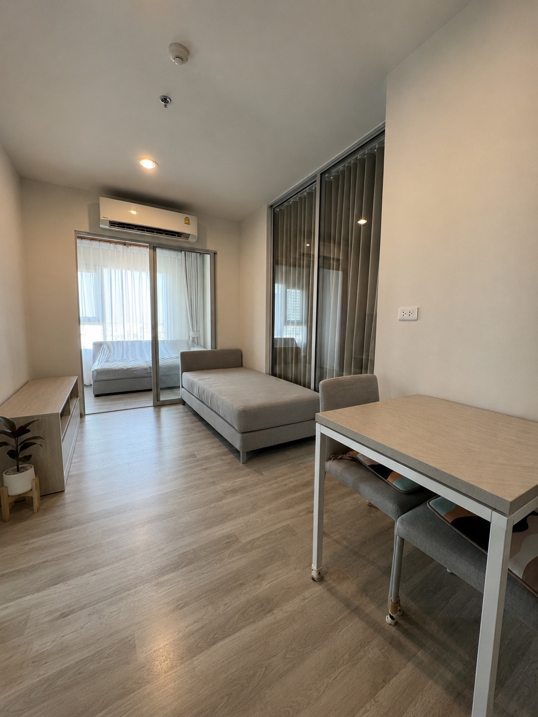 ให้เช่า นิช โมโน รามคำแหง 1 bed plus 37 ตรม ตึก b ชั้น 15  ห้องหัวมุม เฟอนิเจอร์และเครื่องใช้ไฟฟ้าครบครัน พร้อมอยู่ – รูปที่ 2