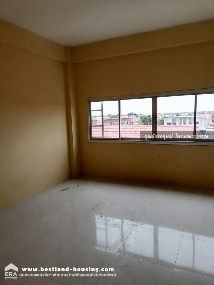 Commercial building for sale, 3 floors, 17.2 sq m., Sahakorn, Housing, Lam Luk Ka ☎️Interested persons, please contact: Contact Mr. Jakkrit 086-212-8226 – รูปที่ 3