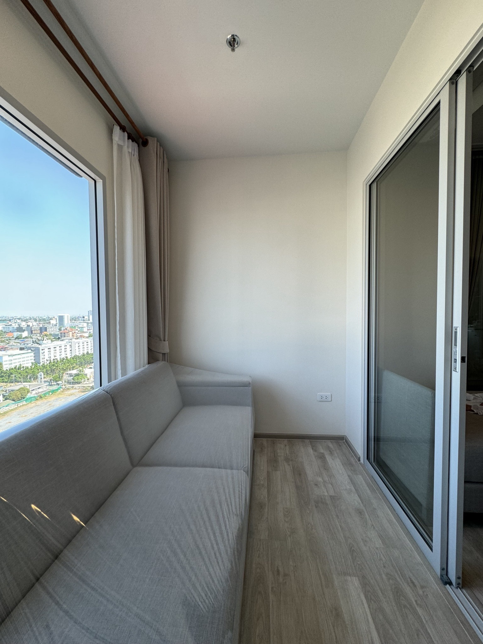 ให้เช่า นิช โมโน รามคำแหง 1 bed plus 37 ตรม ตึก b ชั้น 15  ห้องหัวมุม เฟอนิเจอร์และเครื่องใช้ไฟฟ้าครบครัน พร้อมอยู่ – รูปที่ 4