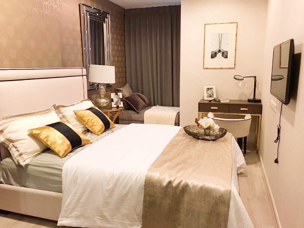For sale: IDEO Mobi Charan Interchange, 1 bedroom, 34 sqm., fully furnished, next to MRT Bang Khun Non Station.