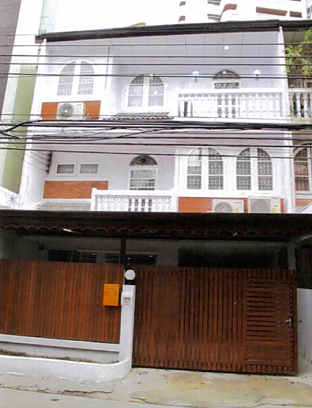 โฮมออฟฟิส 3 ชั้น ขนาด 29 ตรว. ในซอยสุขุมวิท 39 พร้อมพงษ์ ให้เช่า