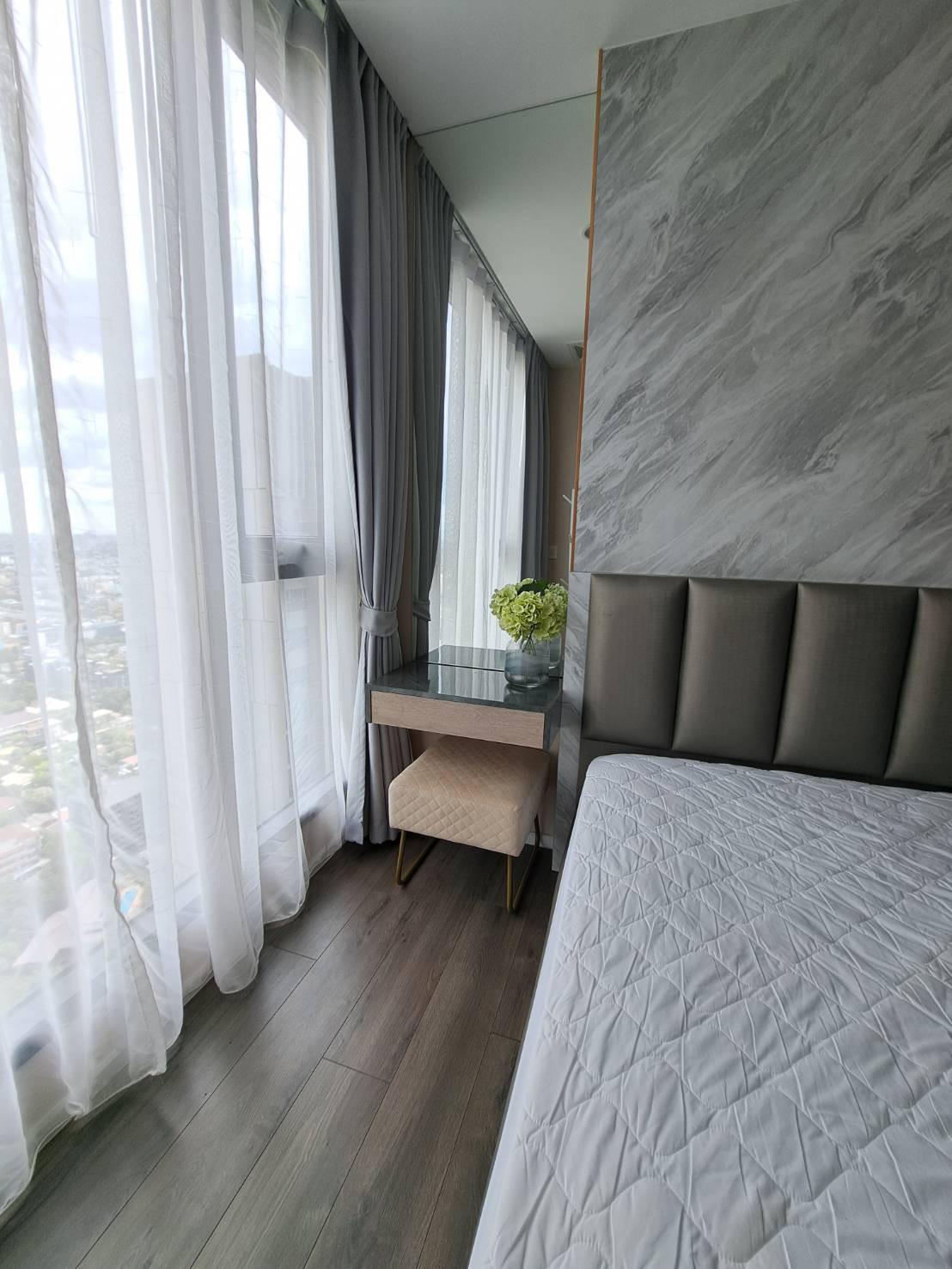 Condo for rent Whizdom Essence Sukhumvit near BTS Punnawithi Condo for rent Whizdom Essence Sukhumvit near BTS Punnawithi