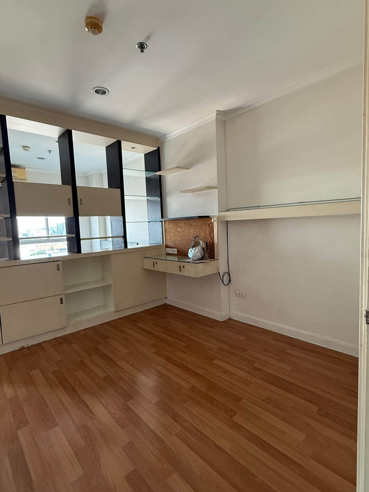 ห้องพร้อมอยู่ ราคาดีมาก!!⭐Lumpini Place Ratchayothin (ลุมพินี เพลส รัชโยธิน) – รูปที่ 3