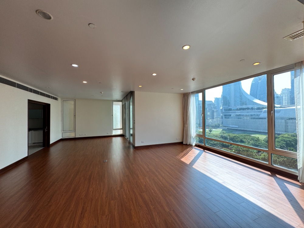 ✨Condo for sale in the city center, good location at The Park Chidlom, 3 bedrooms, large room, near BTS Chidlom, ready to move in ✨Condo for sale in the city center, good location at The Park Chidlom, 3 bedrooms, large room, near BTS Chidlom, ready to move in