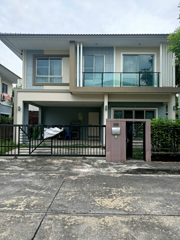 Urgent, selling lower than the market. 🔥🔥 2-story detached house near ฺ BTS Onnut and Airport Link Hua Mak. Interested. Contact 094-505-8786 Khun Rung Urgent, selling lower than the market. 🔥🔥 2-story detached house near ฺ BTS Onnut and Airport Link Hua Mak. Interested. Contact 094-505-8786 Khun Rung