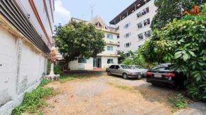 3-storey house, Bangkok-Nonthaburi 33 (Soi Thewarat 1)