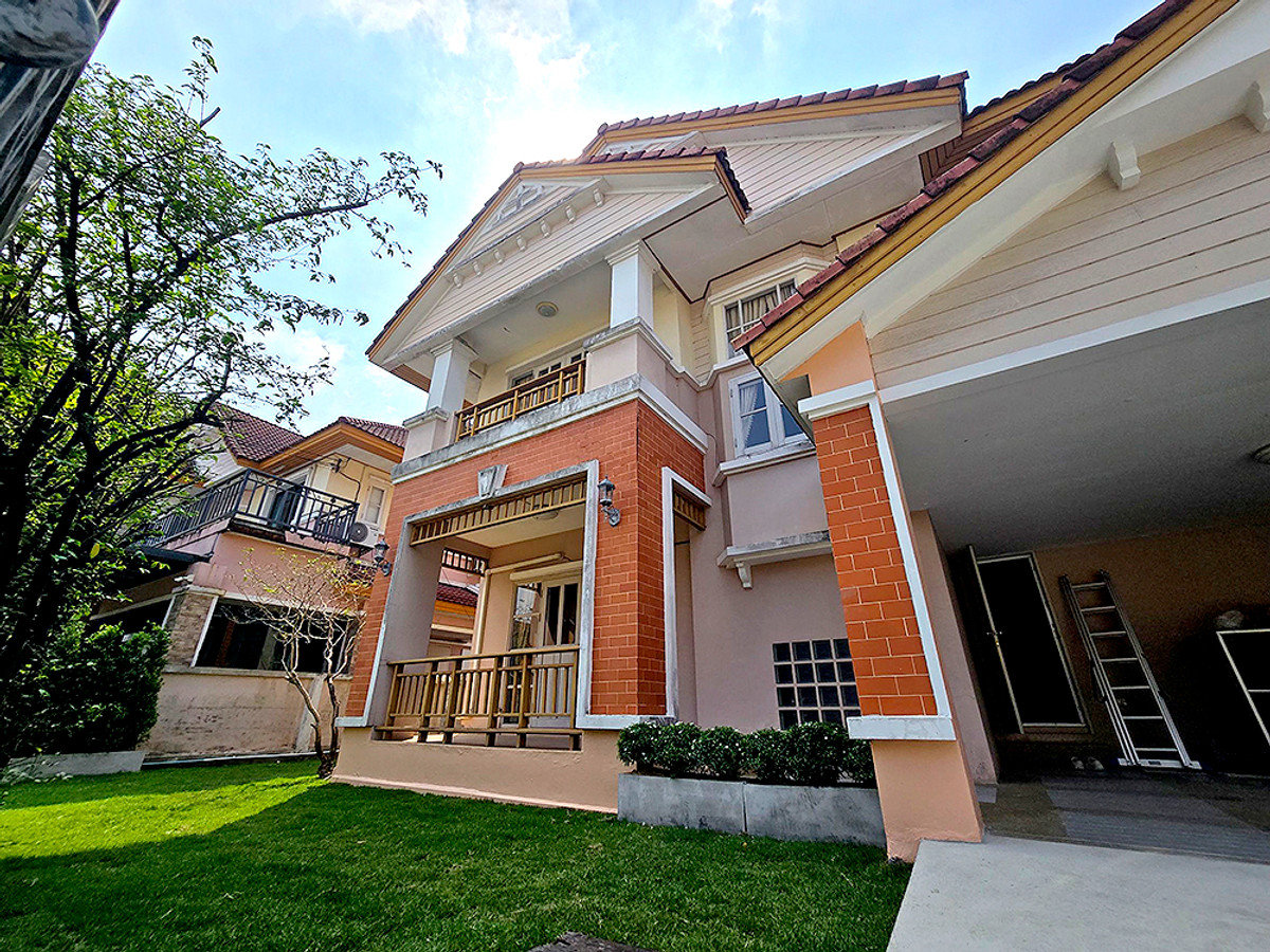 บ้านเดี่ยวสองชั้น 67.6 ตรว. 212 ตรม. 3 นอน 3 น้ำ