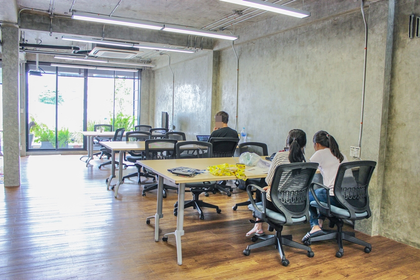 Co-working Space Building 2 Floors on Surasak Road