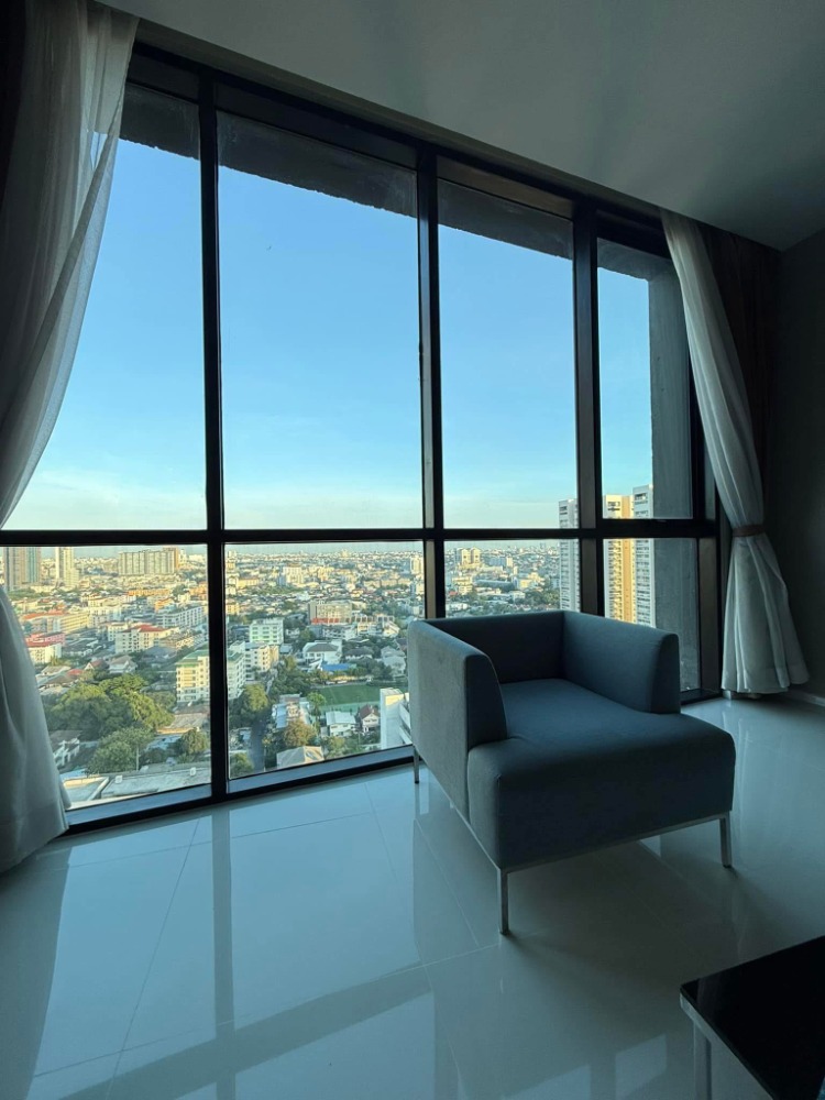 ● PET FRIENDLY ● ชั้น 20+ 75.00 ตร.ม. | 2 ห้องนอน 2 ห้องน้ำ | ใกล้ ARL คลองตัน 1 นาที, ดองกิ มอลล์ 6 นาที, เมเจอร์ ซีนีเพล็กซ์ สุขุมวิท 10 นาที ● PET FRIENDLY ● ชั้น 20+ 75.00 ตร.ม. | 2 ห้องนอน 2 ห้องน้ำ | ใกล้ ARL คลองตัน 1 นาที, ดองกิ มอลล์ 6 นาที, เมเจอร์ ซีนีเพล็กซ์ สุขุมวิท 10 นาที