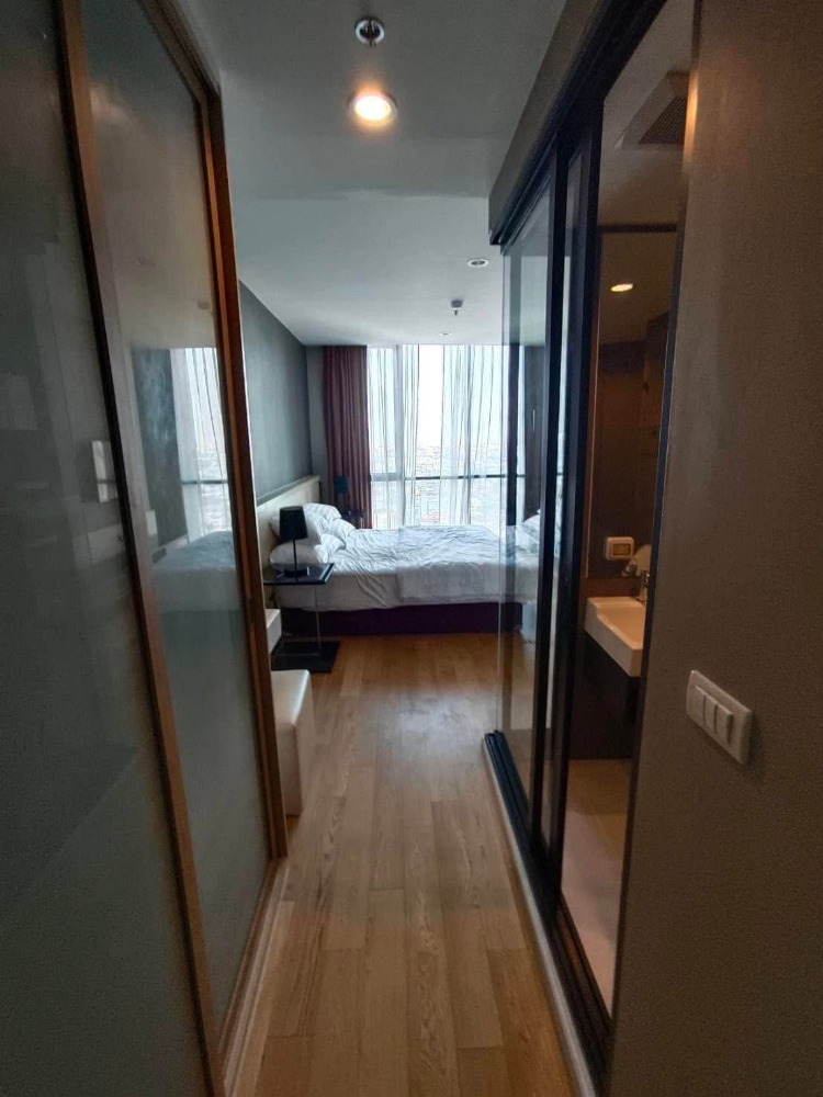 ● PET FRIENDLY ● ชั้น 20+ 75.00 ตร.ม. | 2 ห้องนอน 2 ห้องน้ำ | ใกล้ ARL คลองตัน 1 นาที, ดองกิ มอลล์ 6 นาที, เมเจอร์ ซีนีเพล็กซ์ สุขุมวิท 10 นาที – รูปที่ 3