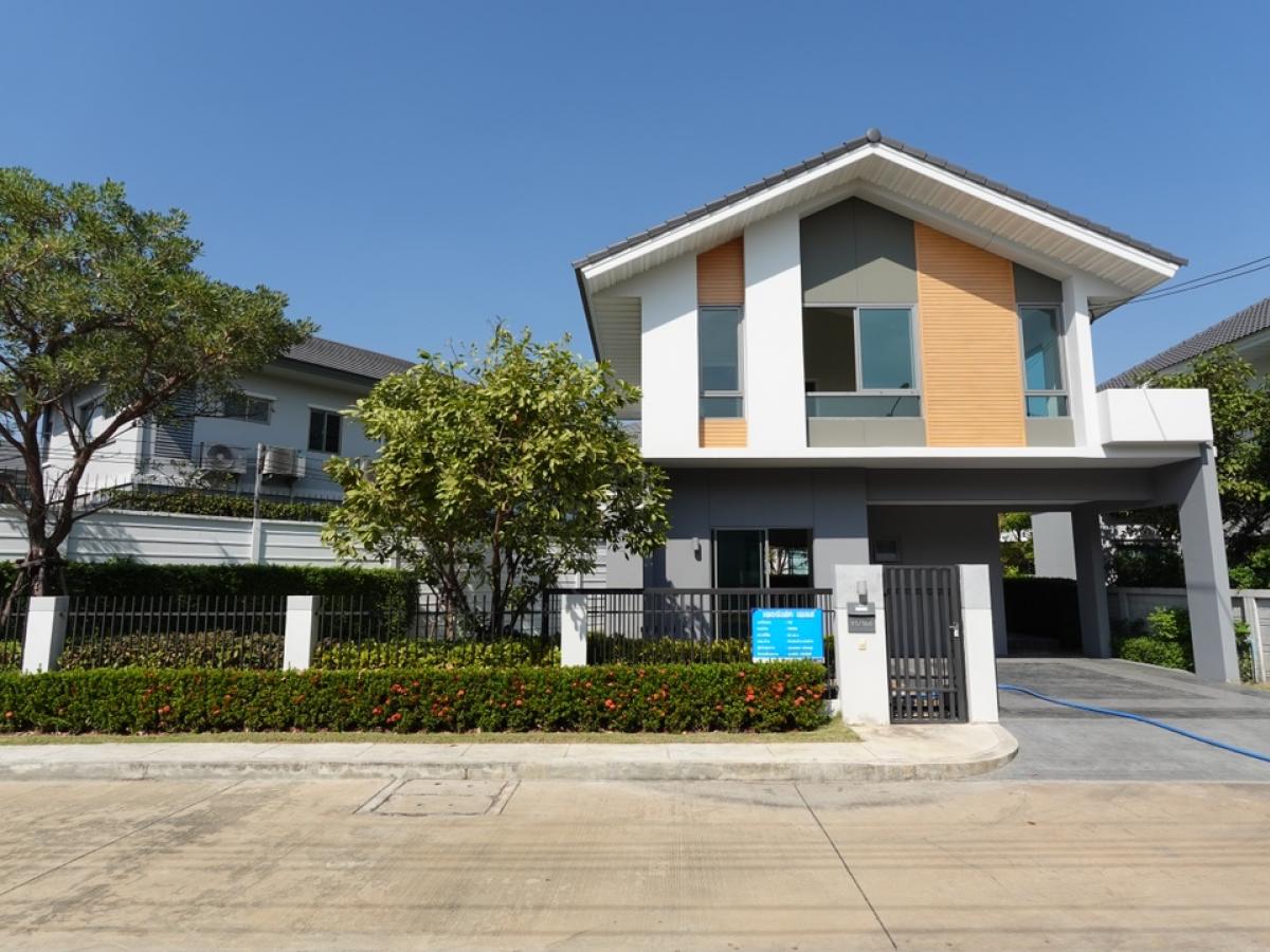 Single house for sale, corner house, brand new, first hand, Perfect Place Chaengwattana 2 project, single house with modern design, prime location in Chaengwattana area, the atmosphere around the project has a large beautiful garden.