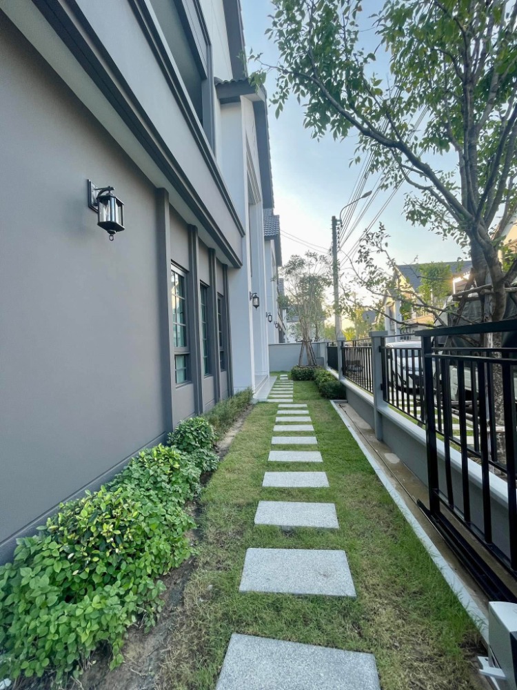 ♦ Newly house ♦ บ้านเดี่ยว 2 ชั้น 80.80 ตร.ว., 303.00 ตร.ม. | 4 ห้องนอน 5 ห้องน้ำ | ใกล้ เมกะ บางนา 5 นาที, โรงพยาบาลพริ้นซ์ สุวรรณภูมิ 14 นาที – รูปที่ 2