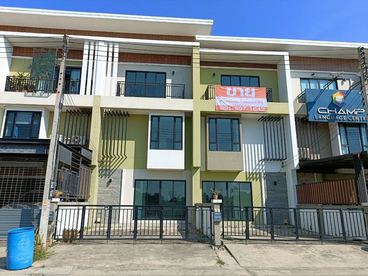 Price down!! For sale: Townhome, home office, 3 floors, usable area up to 252 sq m., The Chance Borommaratchachonnani-Sai 5 project, near Central Salaya Price down!! For sale: Townhome, home office, 3 floors, usable area up to 252 sq m., The Chance Borommaratchachonnani-Sai 5 project, near Central Salaya