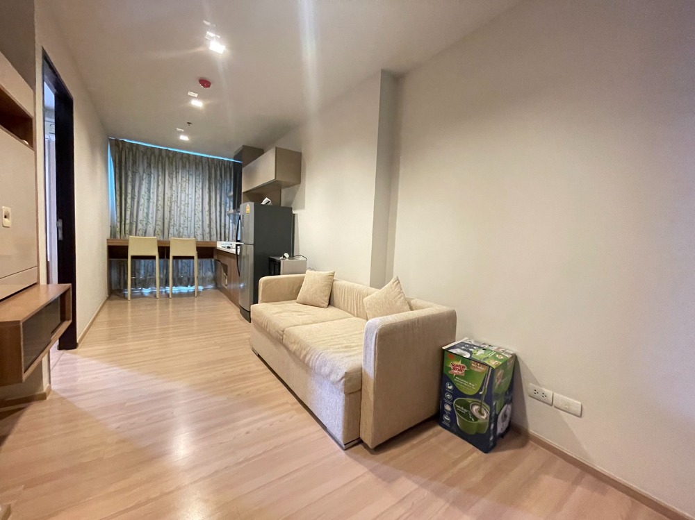 ** Rhythm Sathorn Condo next to BTS Saphan Taksin, fully furnished, please inquire ** ** Rhythm Sathorn Condo next to BTS Saphan Taksin, fully furnished, please inquire **