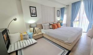 for rent Klass silom 2 bed super deal nice room💜⭐️🌈