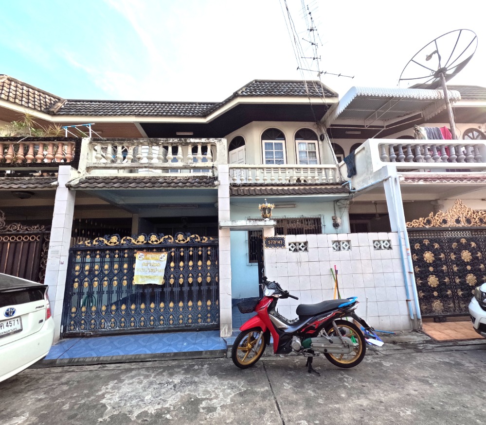 For sale and rent: Townhouse Im-Amporn 1, near MRT Charan 13