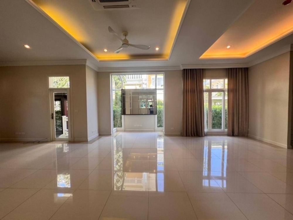 The royal residence – รูปที่ 3