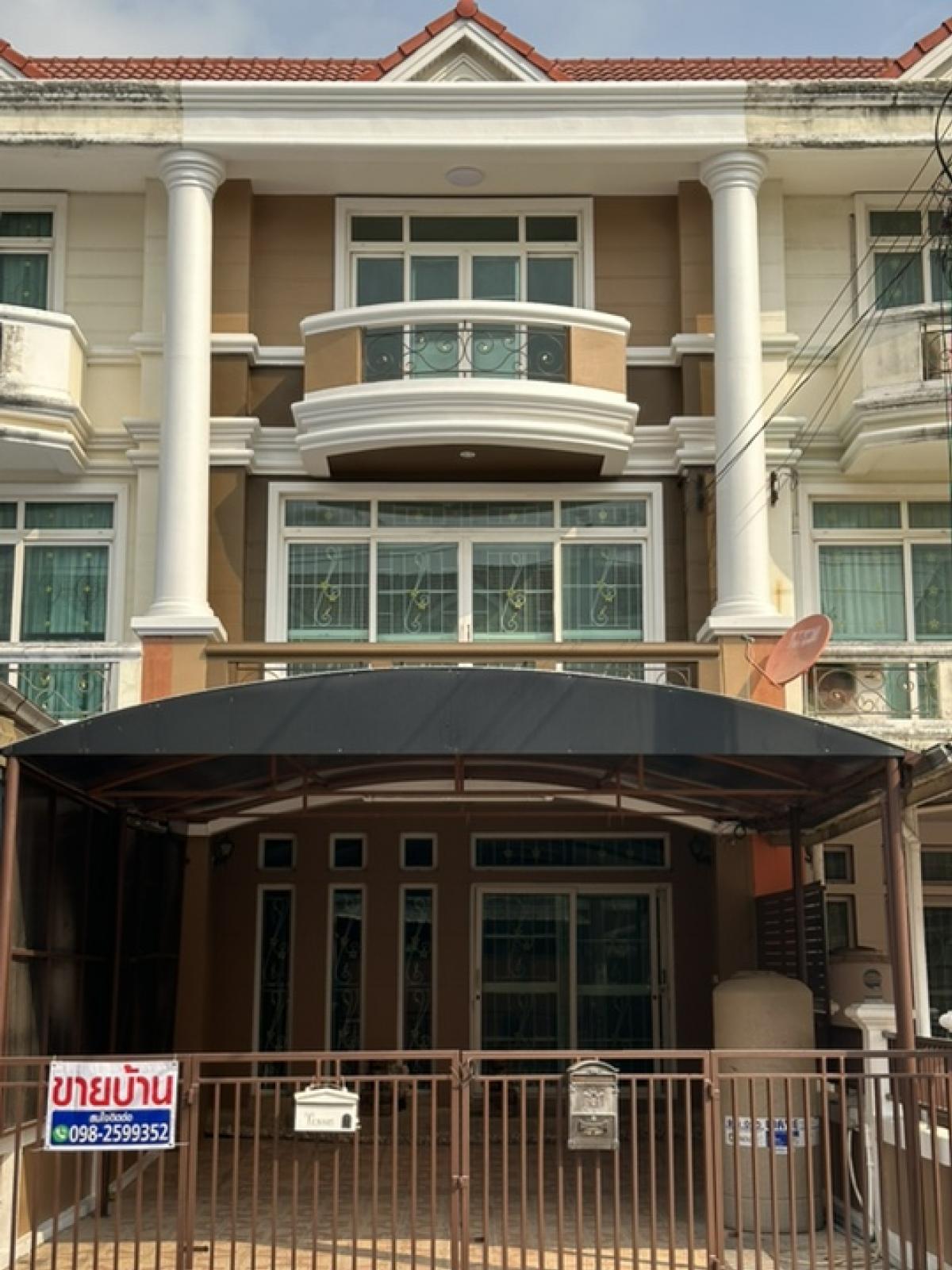 ขาย/เช่าTown home นิรันดร์สิริ เฟส 3 คลองสามวา [Nirunsiri phase 3] 3 ชั้น ขนาด 31 ตรว. 4 ห้องนอน 3 ห้องน้ำ 1 ห้องใต้บันได ซิงค์ครัว 1 ทำครัวเพิ่มเติม 
ราคาขาย 3,450,000 บาท เช่า 15,000
สอบถามข้อมูลเพิ่มเติม
Line : kornkamolnwz | 098-259-9352 [Agent K.Now] – รูปที่ 3