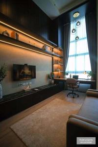 🏡 Luxury Duplex Condo for Sale: Ideo Asok Rama 9 🌟 Prime Location in the Heart of New CBD 🌟 (RB453)