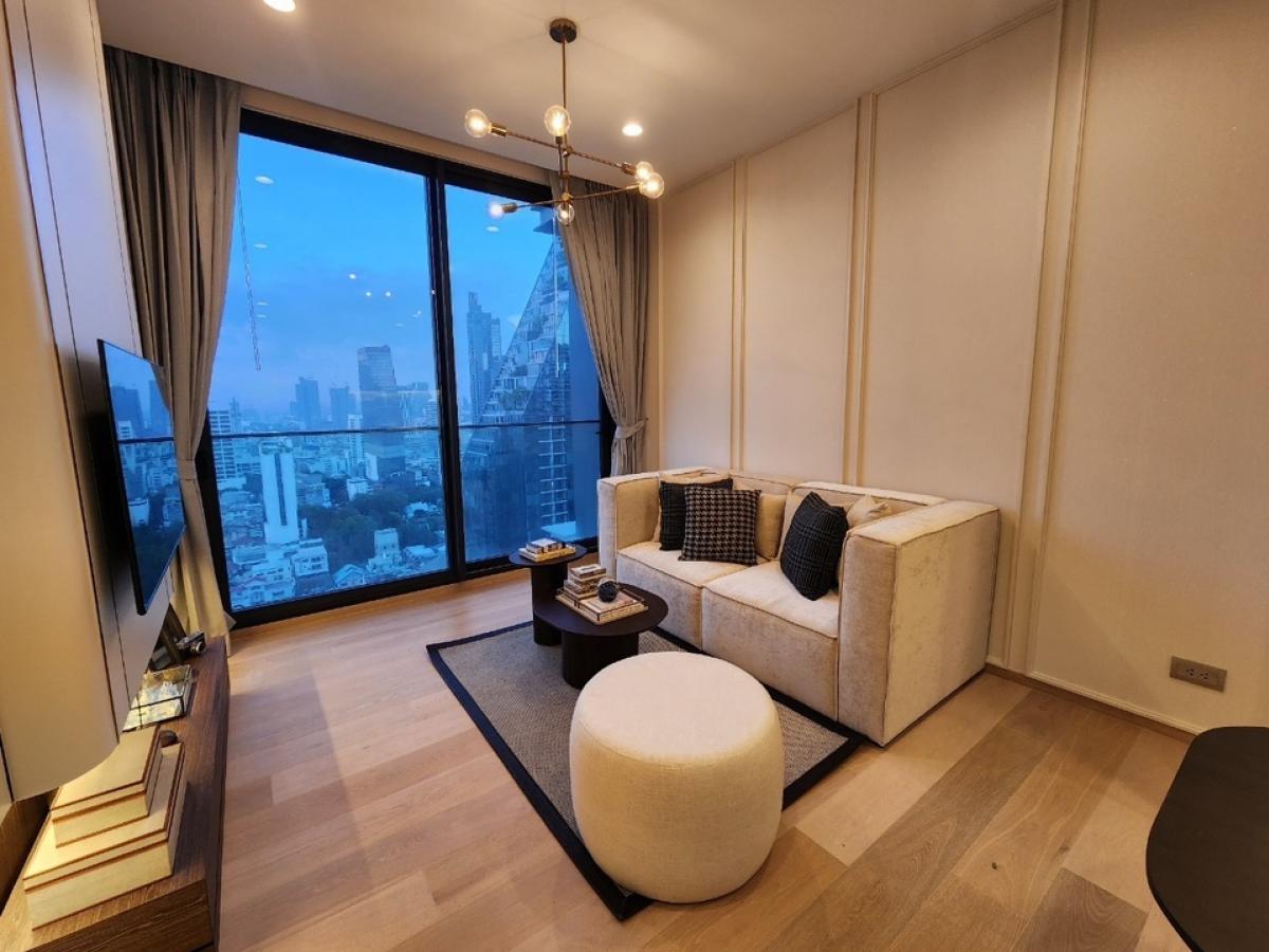 For Sale: Asoke Sathorn 12 (Anil Sathorn 12) 📲 064-7944263 (Khun Nam) 💫 Ready-to-move-in luxury condo, next to BTS Skytrain, only 0 meters away.