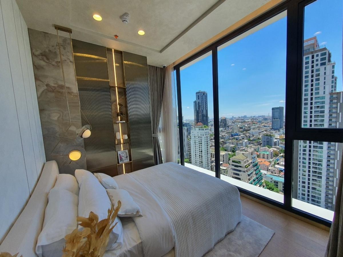 For Sale: Asoke Sathorn 12 (Anil Sathorn 12)📲 064-7944263 (Khun Nam) 💫Luxury ready-to-move-in condo, next to BTS Skytrain, only 0 meters away.