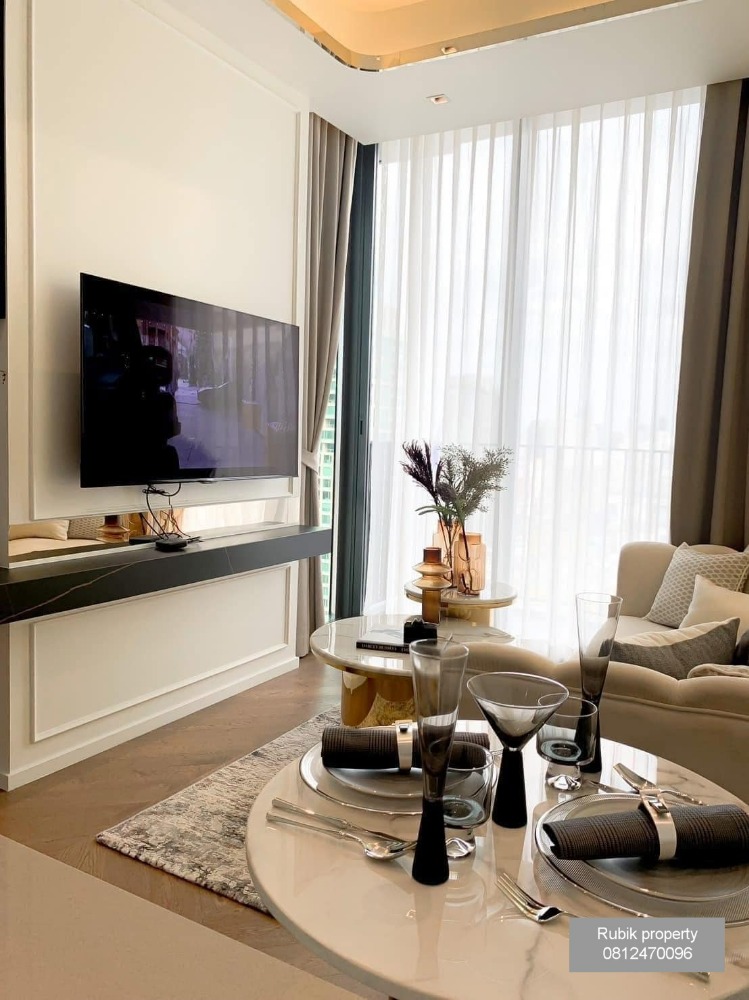 🌟 Luxury Living at 28 Chidlom – Stunning 1-Bedroom Condo for Rent 🌟 (RB459)