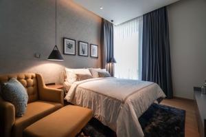 For rent Saladaeng One Residence 1 bedroom nice luxury condo in Saladaeng