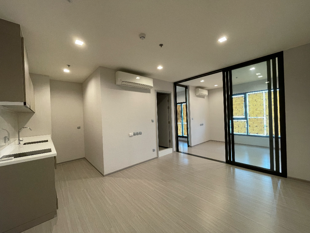 East side, new room, beautiful, comparable to new ⭐Life Sukhumvit 62 (Life Sukhumvit 62)