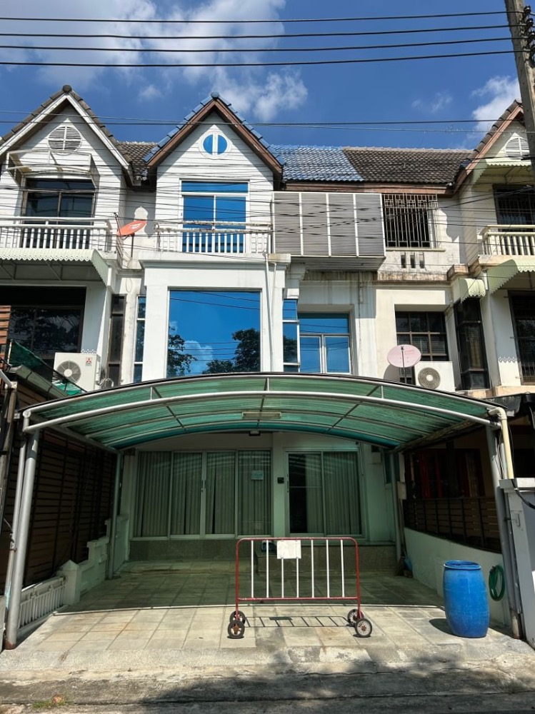 ขายด่วน ทาวน์โฮม 3.5 ชั้น หมู่บ้าน ทาวน์อินทาวน์ ถนนศรีวรา, เนื้อที่ 26.6  ตรว. พื้นที่ใช้สอย 320 ตรม.