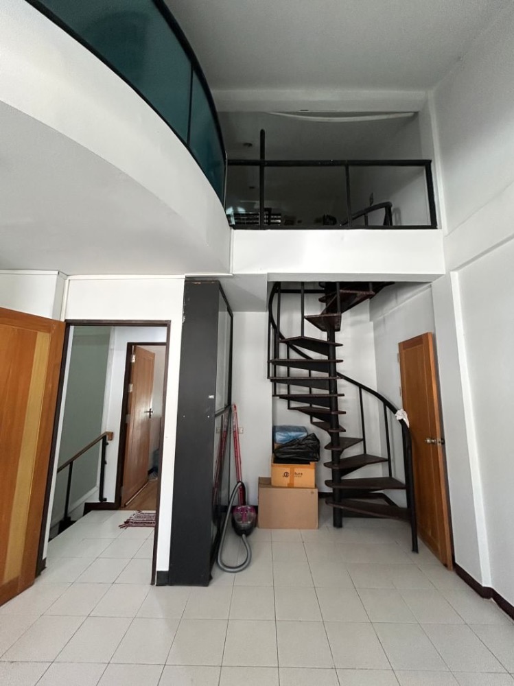 ขายด่วน ทาวน์โฮม 3.5 ชั้น หมู่บ้าน ทาวน์อินทาวน์ ถนนศรีวรา, เนื้อที่ 26.6  ตรว. พื้นที่ใช้สอย 320 ตรม. – รูปที่ 3
