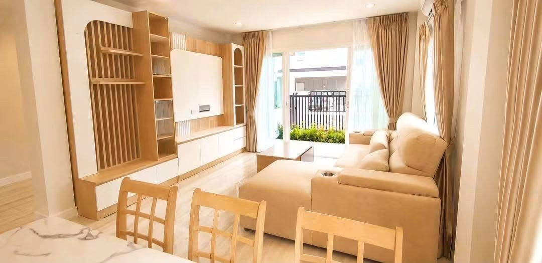 ให้เช่า บ้านหรูสไตล์โมเดิร์น หมู่บ้านปาล์มวิว-โชตนา พื้นที่ใช้สอย 234ตรม  4 ห้องนอน – รูปที่ 3