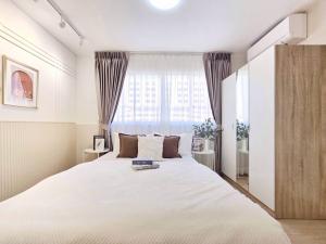 ห้องนี้..สวยคลีนม๊ากกกกก🥰🥰🥰“ห้องมุม วิวโล่ง ฟีลคาเฟ่🪴 ใกล้เดอะมอลล์บางกะปิ เดินไปรถไฟฟ้าก็ได้!” ✅️ ต้องนี่เลย! ลุมพินี เซ็นเตอร์ ลาดพร้าว 111✨️✨️