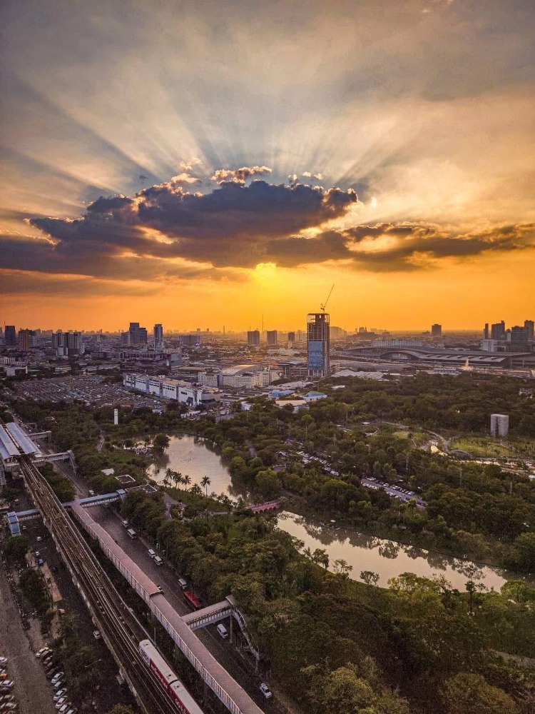 ♦ Prime Location ♦ ชั้น 30+ 78.00 ตร.ม. | 2 ห้องนอน วิวสวนจตุจักร | คอนโดใกล้ BTS หมอชิต, MRT จตุจักร 2 นาที, ตลาดนัดจตุจักร 4 นาที, ยูเนียน มอลล์ 10 นาที – รูปที่ 2
