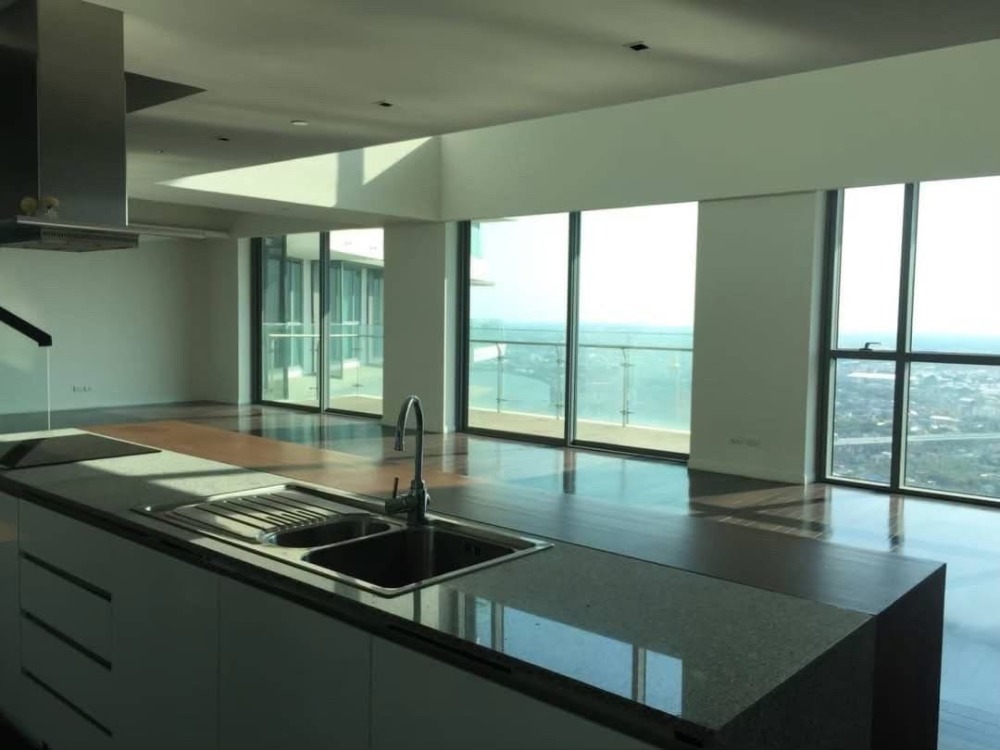 ● Unfurnished ● 50+ floor 345.00 sq.m. | 5 bedrooms, 3 bathrooms | near Central Rama 3 7 mins, Terminal 21 Rama 3 16 mins ● Unfurnished ● 50+ floor 345.00 sq.m. | 5 bedrooms, 3 bathrooms | near Central Rama 3 7 mins, Terminal 21 Rama 3 16 mins