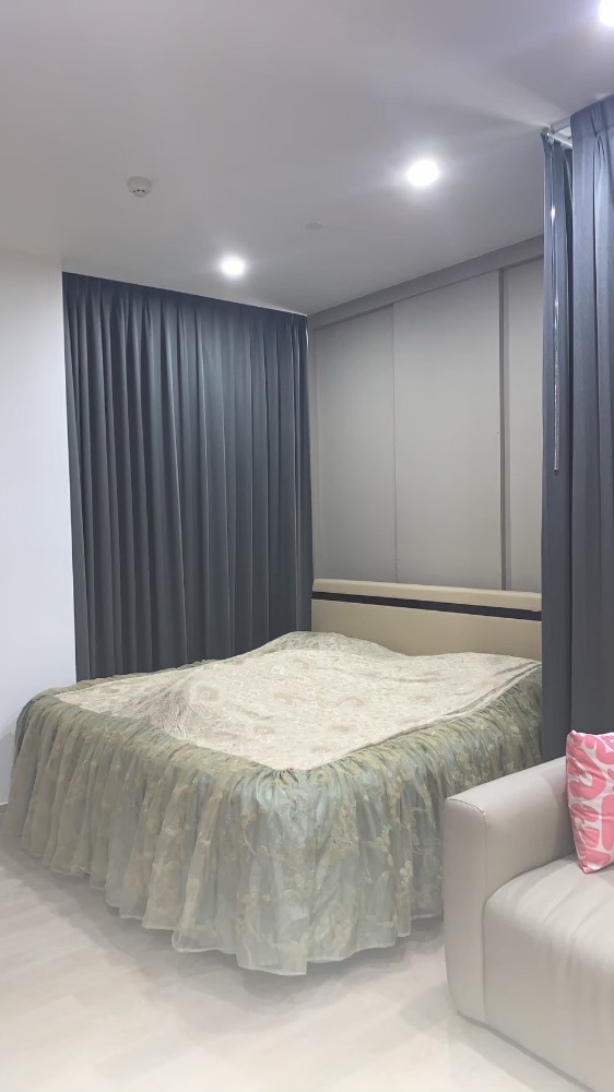 For rent: Ashton Silom, size 49 sq m, 11th floor, beautiful built-in furniture, complete electrical appliances, ready to move in For rent: Ashton Silom, size 49 sq m, 11th floor, beautiful built-in furniture, complete electrical appliances, ready to move in