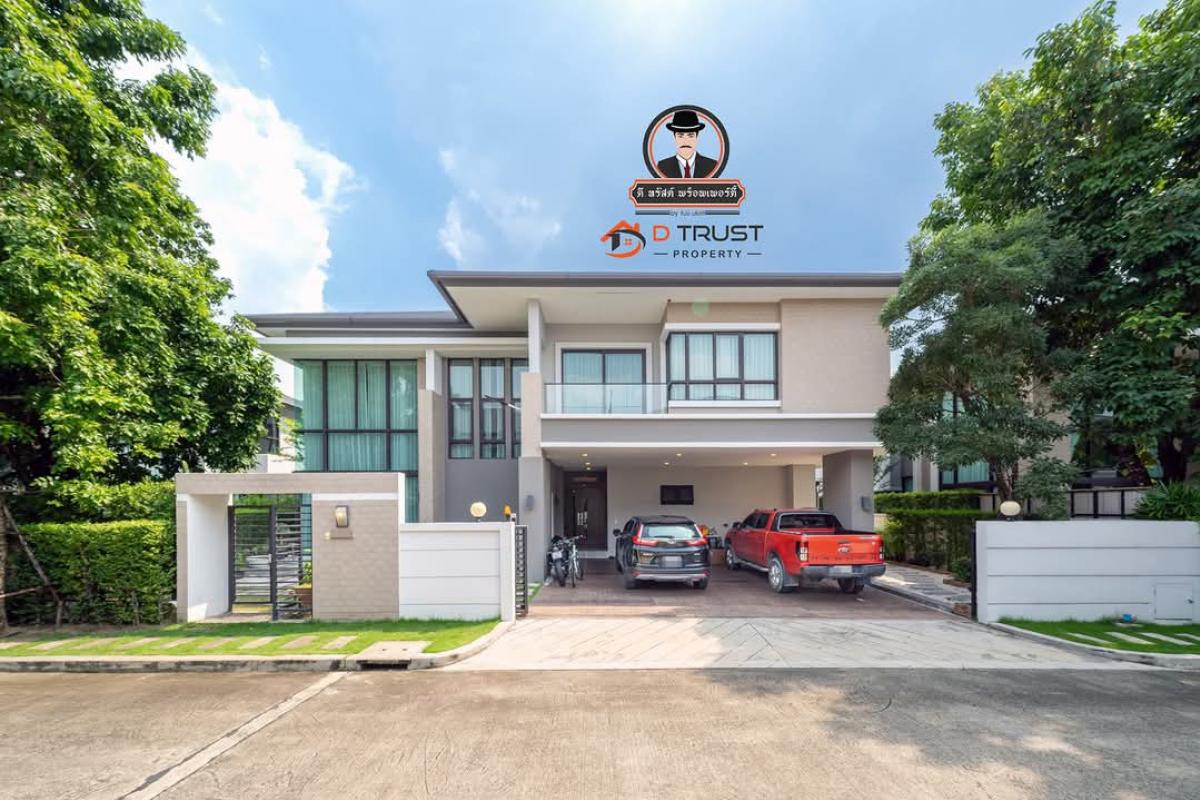 For sale, a 2-storey luxury single house, The City Pinklao-Borom 60, area 105.8 sq.w., 4 bedrooms, 5 bathrooms, has a maids room, the house is still very new, the  takes good care of it, the house structure is good and strong, there is an extension a