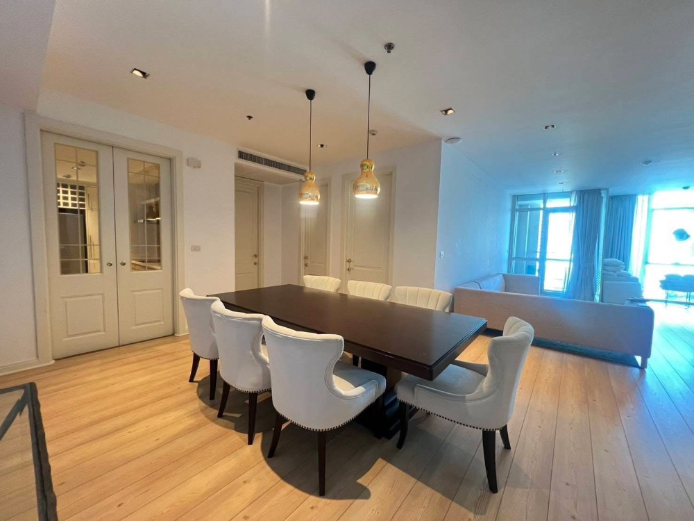 ♦ Prime Location ♦ ชั้น 10+ 133.00 ตร.ม. | 2 ห้องนอน, 2 ห้องน้ำ | คอนโดใกล้ BTS เพลินจิต 2 นาที, เซ็นทรัล เอ็มบาสซี 5 นาที, เซ็นทรัลเวิลด์ 6 นาที ♦ Prime Location ♦ ชั้น 10+ 133.00 ตร.ม. | 2 ห้องนอน, 2 ห้องน้ำ | คอนโดใกล้ BTS เพลินจิต 2 นาที, เซ็นทรัล เอ็มบาสซี 5 นาที, เซ็นทรัลเวิลด์ 6 นาที