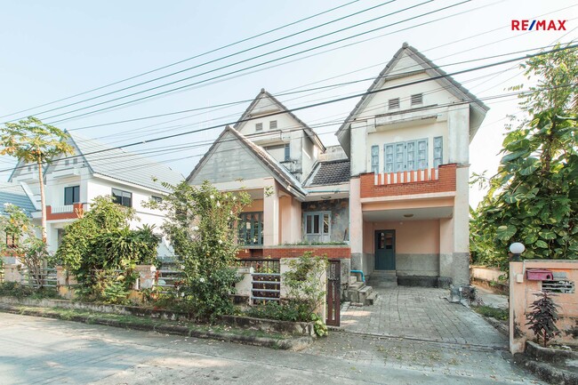 Single house for sale, Khunalai Bang Khun Thian, beginning of project, newly renovated interior
