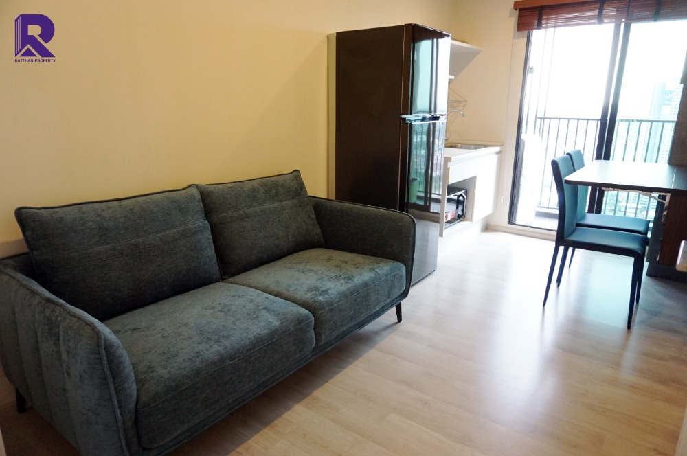 Condo for rent Plum Central Station Phase 1 (Plum Condo Central Station Phase 1) has washing machine, fully furnished, near Central Westgate (PLW08)