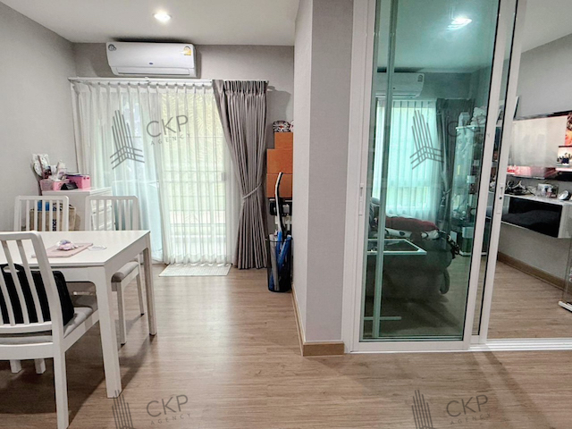 Condo Incio Seri Thai, Building D, beautiful room, fully furnished, on the main road, near NIDA, convenient transportation.