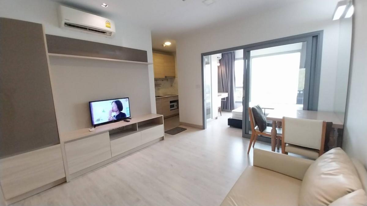 This price has never been here. Mesto Condo, dont delay, 9,999/month, only one room, corner room, Mesto Condo, next to Central Chonburi, cant miss out on booking. New again, Mesto Condo, good price, available for rent!!!!! Beautiful, smooth, cheap, 8th fl