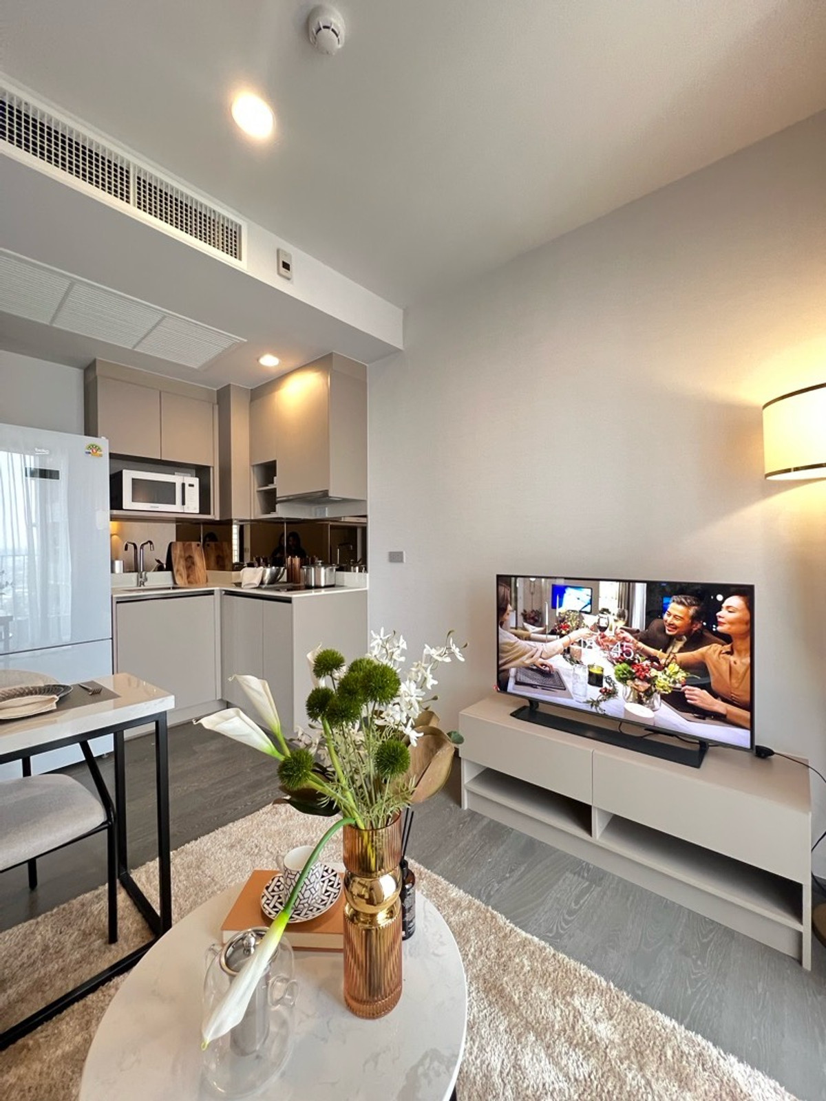 𝗟𝗔𝗦𝗧 𝗨𝗡𝗜𝗧 2 bedrooms, 2 bathrooms, 65.22 sq m., corner room, 𝗖𝗼𝗰𝗼 𝗣𝗮𝗿𝗰 project, next to 𝗠𝗥𝗧 Khlong Toei 0 meters 𝗟𝗔𝗦𝗧 𝗨𝗡𝗜𝗧 2 bedrooms, 2 bathrooms, 65.22 sq m., corner room, 𝗖𝗼𝗰𝗼 𝗣𝗮𝗿𝗰 project, next to 𝗠𝗥𝗧 Khlong Toei 0 meters